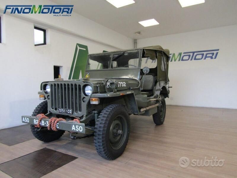 Verde Usata 1960 Jeep Willys Due volumi | 25.000 € - Immagine 1/4
