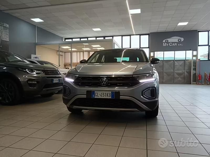Usata VW T-Roc 110 CV (80 kW) 2022 Grigio SUV