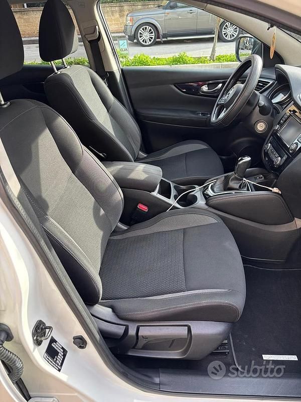 Usata Nissan Qashqai 131 CV (96 kW) 2018 Bianco SUV