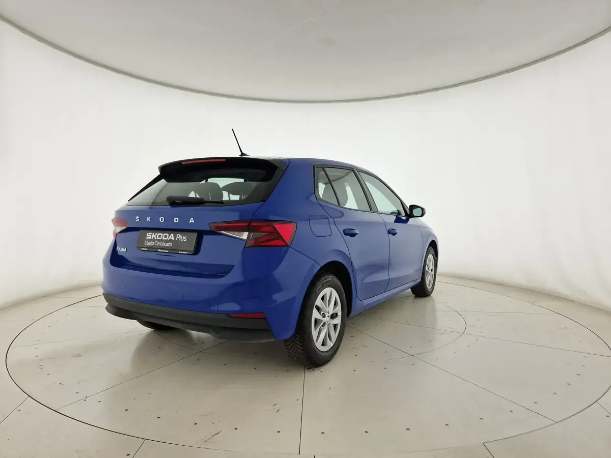 Usata Skoda Fabia Ambition 80 CV (58 kW) 2023 Blu mediterraneo Utilitaria