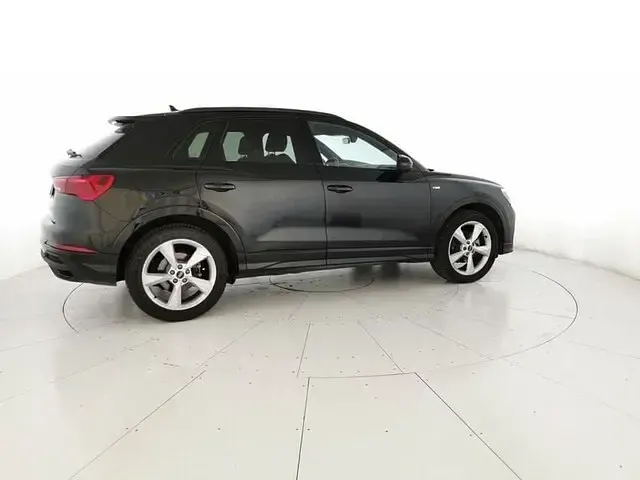 Usata Audi Q3 S-Line 150 CV (110 kW) 2025 Nero SUV