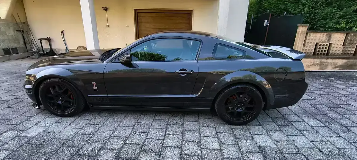 Usata Ford Mustang 506 CV (372 kW) 2006 Grigio Coupé