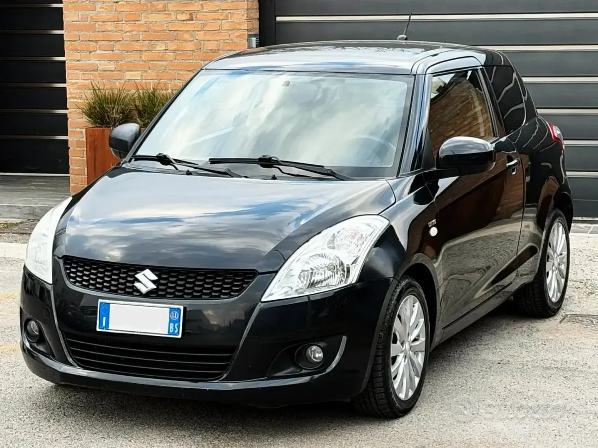 Usata Suzuki Swift 75 CV (55 kW) 2012 Nero Utilitaria