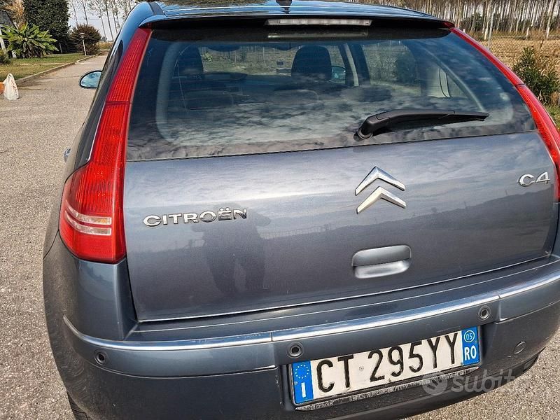 Usata Citroën C4 Exclusive 109 CV (80 kW) 2005 Grigio Berlina