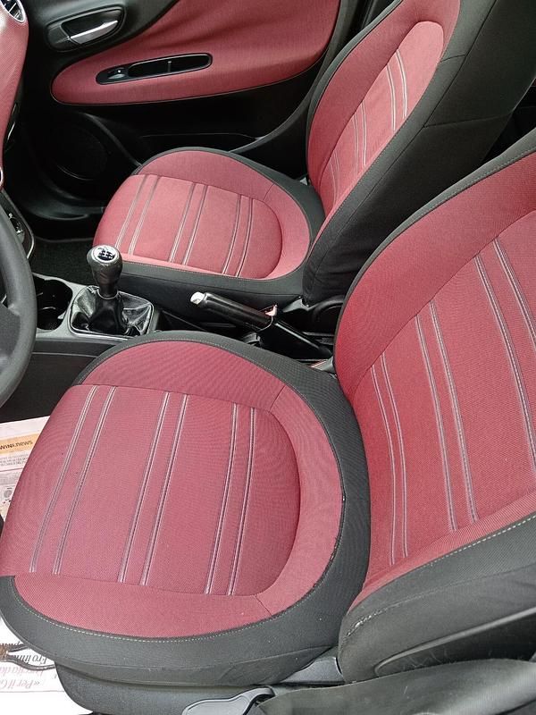 Usata Fiat Grande Punto 75 CV (55 kW) 2010 Bianco Utilitaria