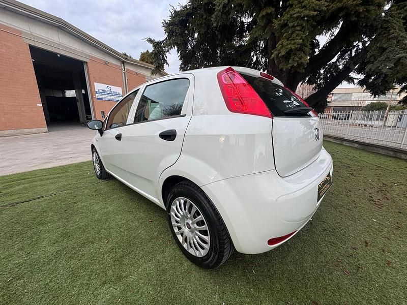 Usata Fiat Punto Street 95 CV (69 kW) 2017 Bianco Berlina