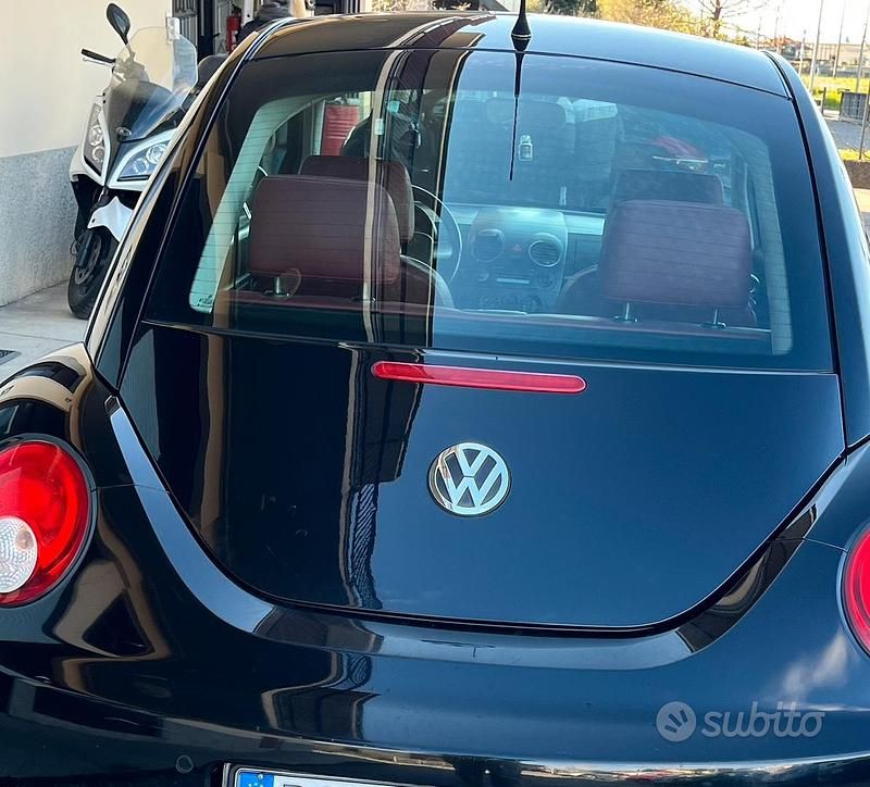 Usata VW New Beetle 2008 Nero Utilitaria
