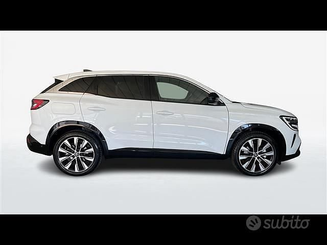 Usata Renault Austral Evolution 200 CV (147 kW) 2024 Bianco SUV