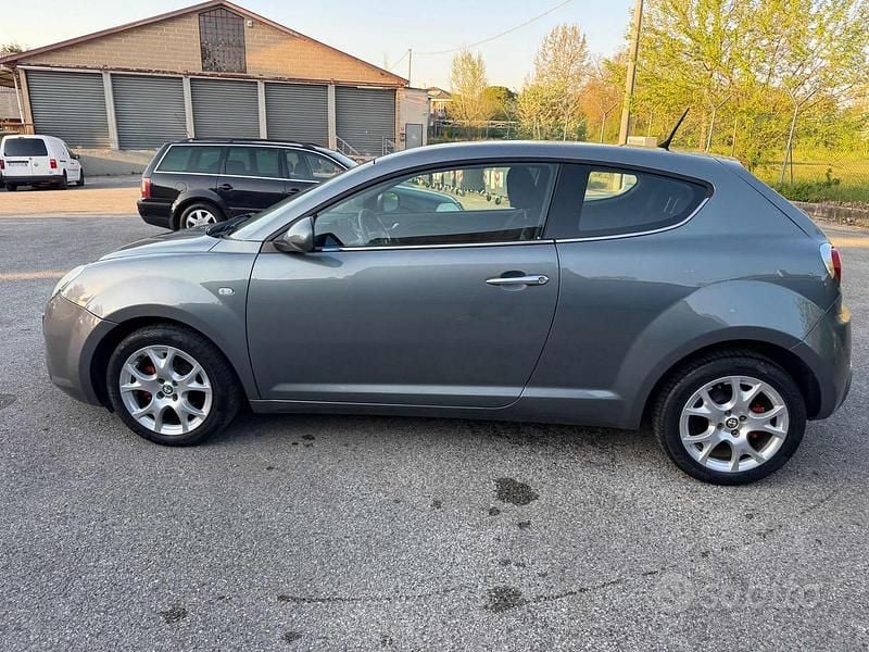 Usata Alfa Romeo MiTo Distinctive 78 CV (57 kW) 2010 Grigio Utilitaria