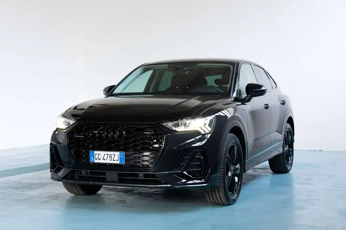 Usata Audi Q3 Sportback Black Edition 200 CV (147 kW) 2021 Nero SUV