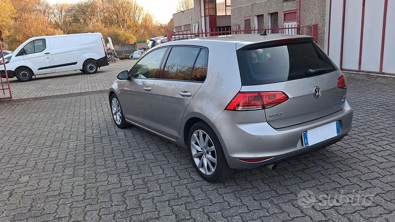 Usata VW Golf VII 110 CV (80 kW) 2017 Grigio Berlina