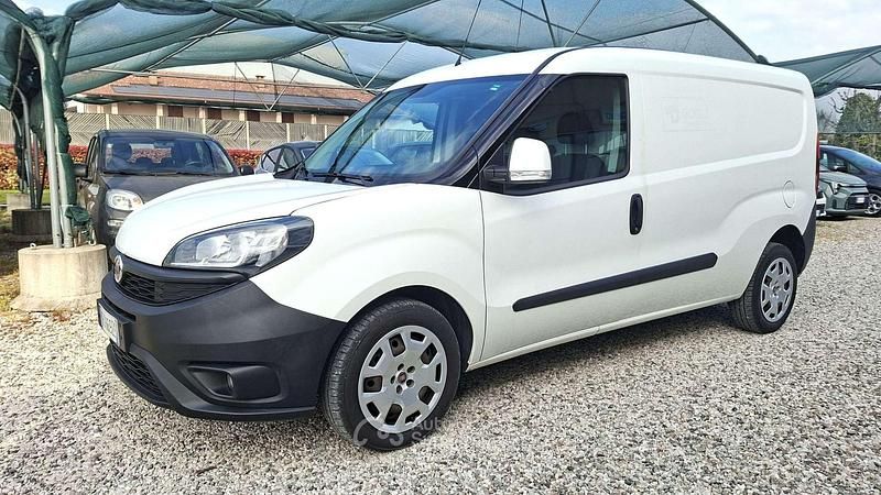 Usata Fiat Doblò 105 CV (77 kW) 2019 Bianco Monovolume
