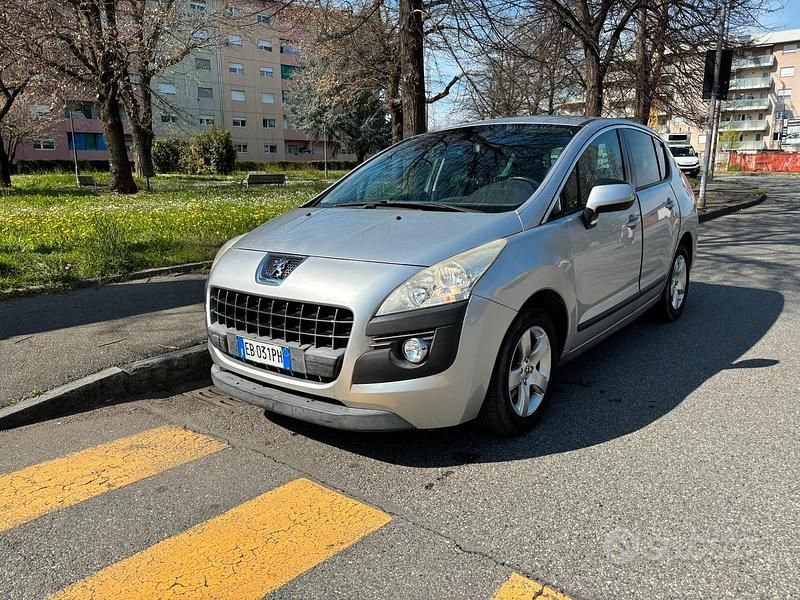 Usata Peugeot 3008 Premium 156 CV (114 kW) 2010 Grigio Station wagon