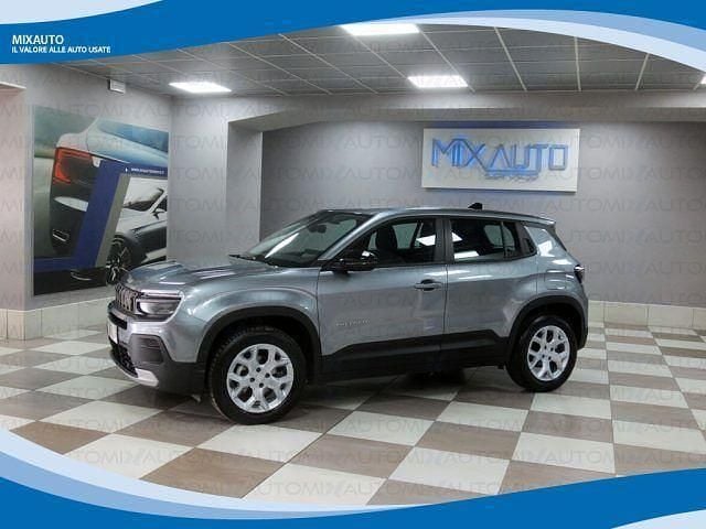 Usata Jeep Avenger Altitude 103 CV (75 kW) 2024 Argento SUV