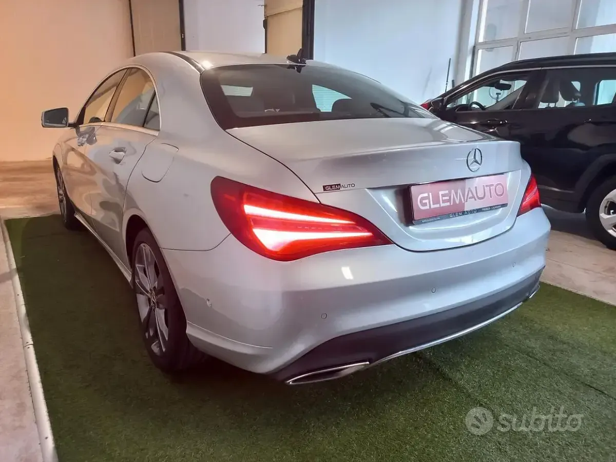 Usata Mercedes CLA200 Business 136 CV (100 kW) 2018 Grigio Berlina