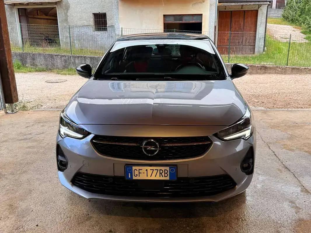 Usata Opel Corsa-e GS Line 100 kW (136 CV) 2021 Grigio Utilitaria