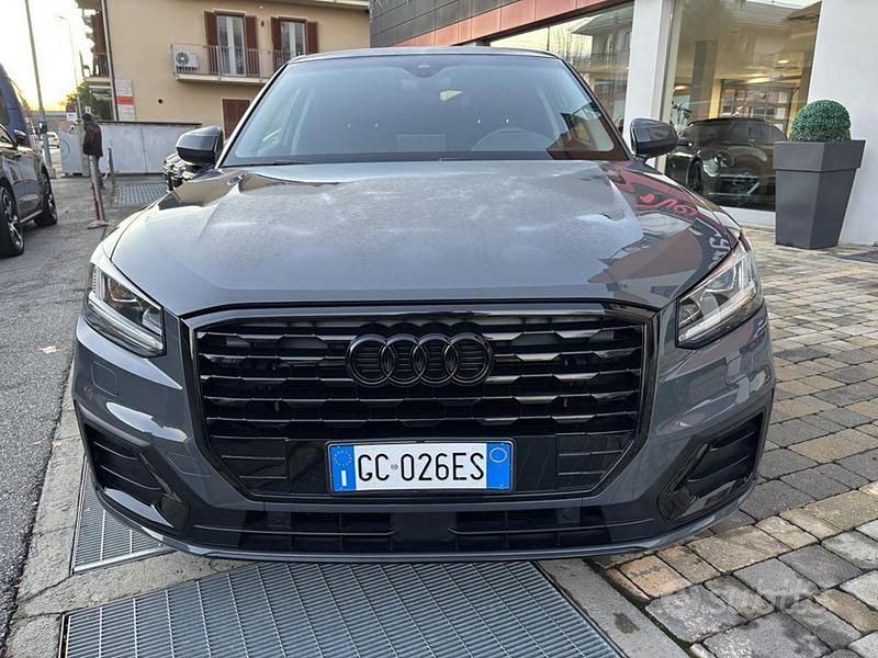 Usata Audi Q2 Admired 150 CV (110 kW) 2020 Grigio SUV