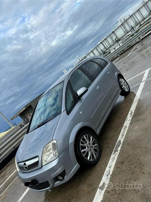 Usata Opel Meriva 75 CV (55 kW) 2012 Grigio Monovolume