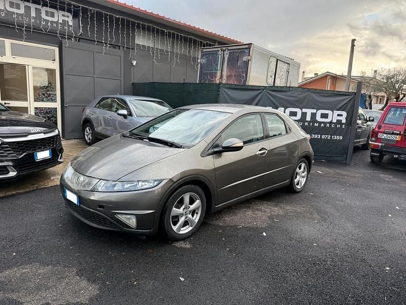 Grigio Usata 2008 Honda Civic Tre volumi | 3850 € (Super prezzo) - Immagine 1/4