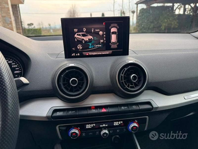 Usata Audi Q2 Comfort 116 CV (85 kW) 2019 Grigio SUV