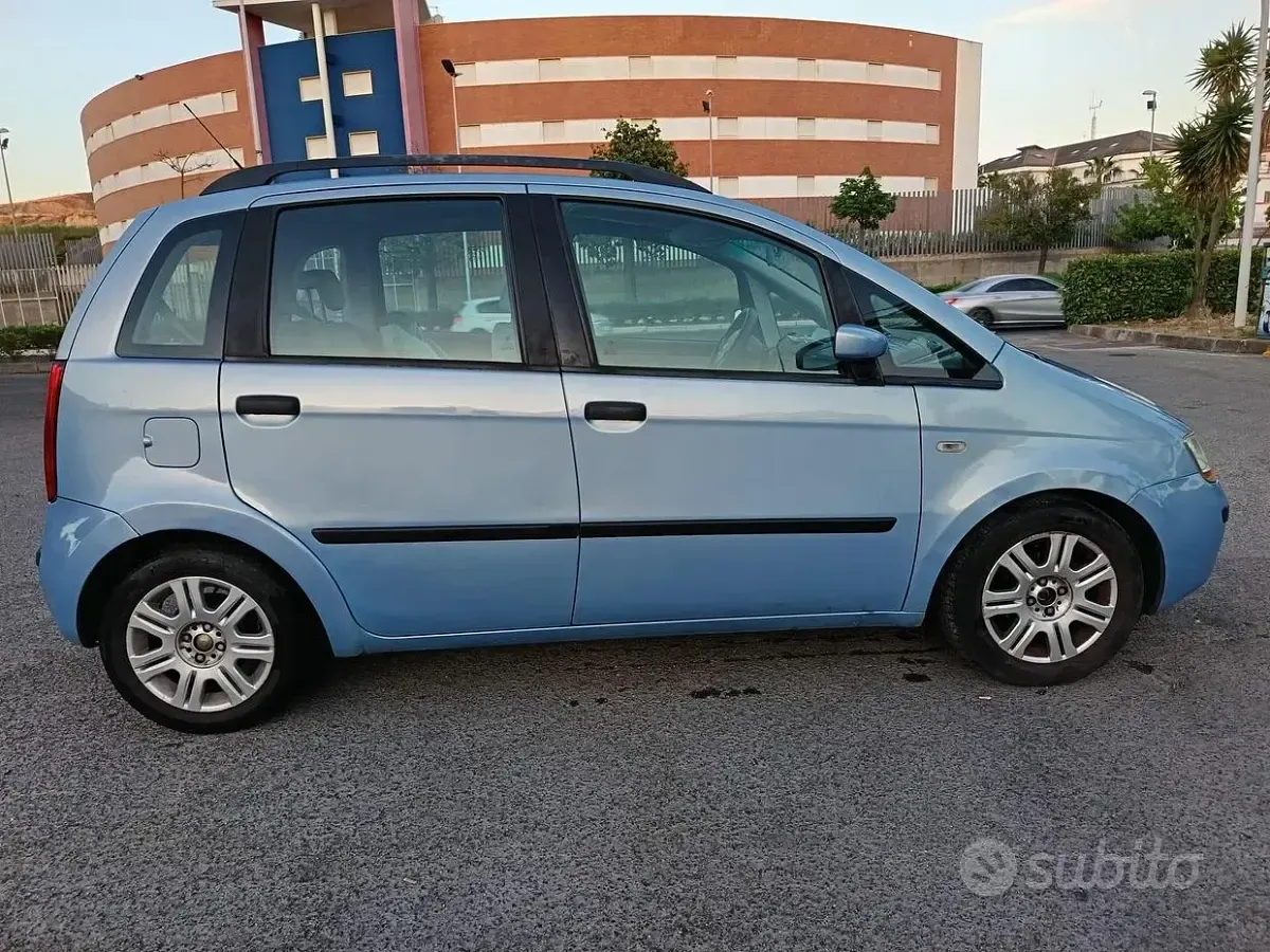 Usata Fiat Idea 69 CV (50 kW) 2005 Monovolume