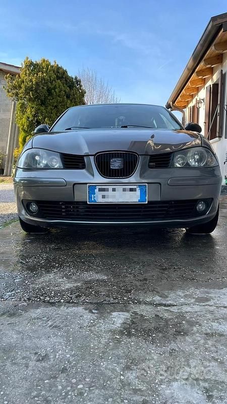 Usata Seat Ibiza 2006 Grigio Utilitaria