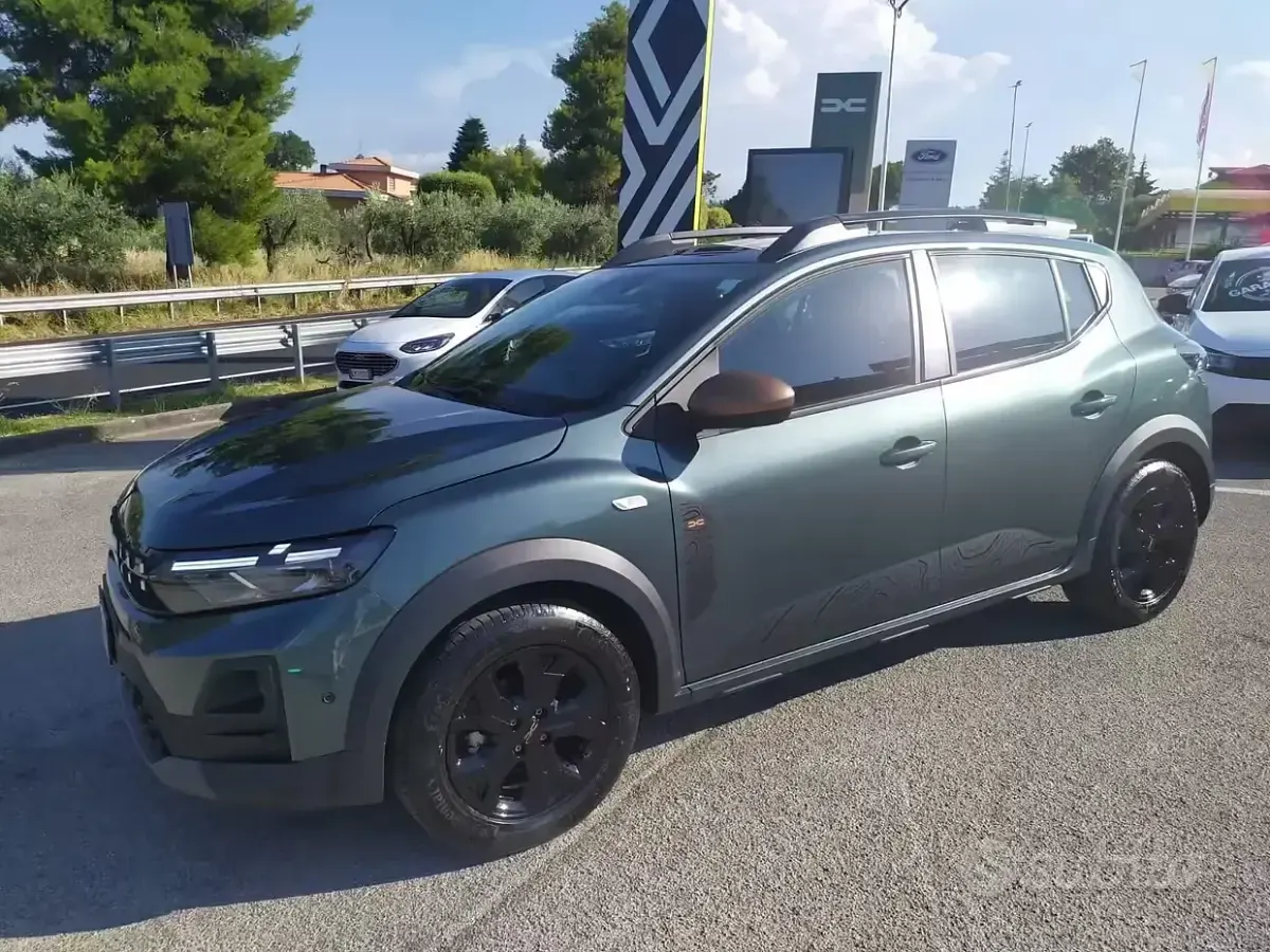 Usata Dacia Sandero Extreme 110 CV (80 kW) 2026 Verde Berlina