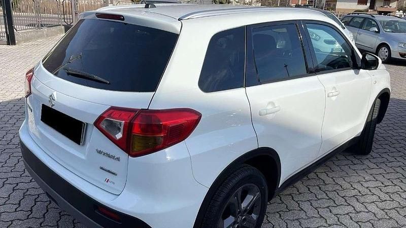 Usata Suzuki Vitara 120 CV (88 kW) 2017 Bianco SUV
