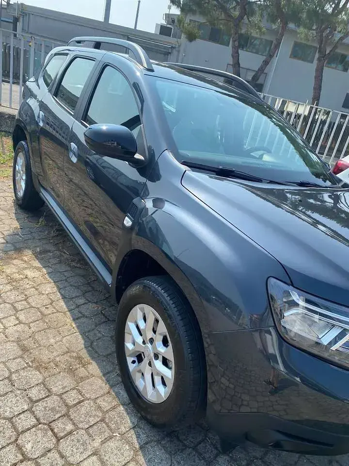Usata Dacia Duster Comfort 101 CV (74 kW) 2021 Grigio SUV