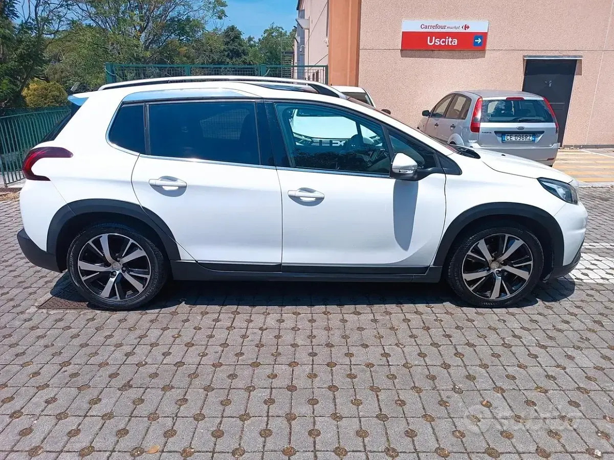 Usata Peugeot 2008 Allure 110 CV (80 kW) 2018 Bianco SUV