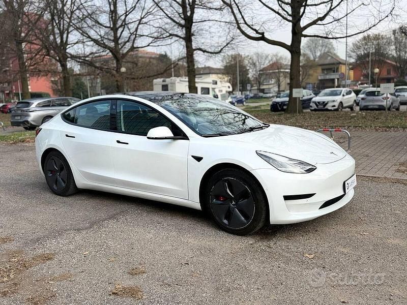 Usata Tesla Model 3 Standard Range 239 kW (325 CV) 2020 Bianco Berlina