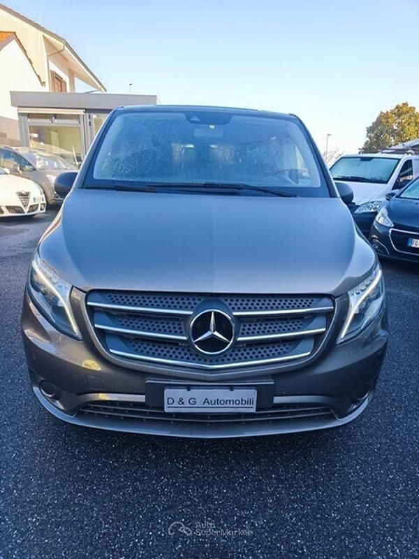 Usata Mercedes Vito 190 CV (139 kW) 2016 Grigio Furgone