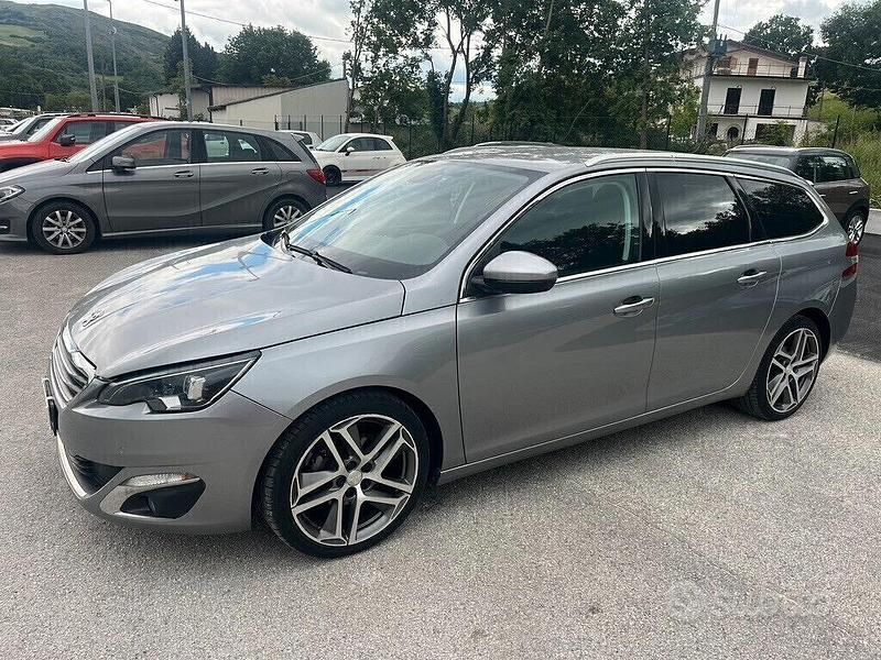 Grigio Usata 2017 Peugeot 308 GT-line Station wagon | 6999 € (Cara) - Immagine 1/4