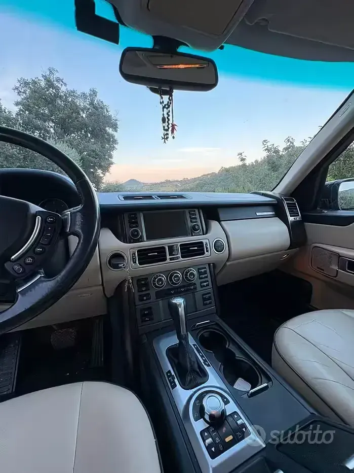 Usata Land Rover Range Rover HSE 272 CV (200 kW) 2009 Bluazzurro SUV