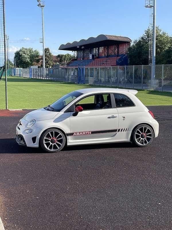 Usata 2022 Abarth 595 Turismo Due volumi | 18.900 € (Buon prezzo) - Immagine 1/4