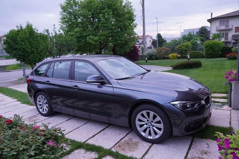 Usata BMW 320 Advantage 190 CV (139 kW) 2017 Station wagon