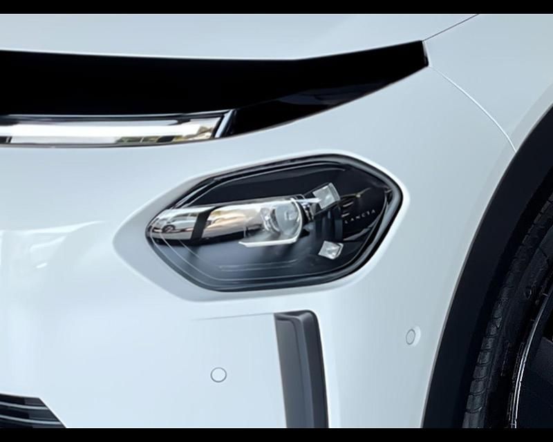 Nuova Lancia Ypsilon 110 CV (80 kW) 2025 Vernice bianco quarzo Utilitaria