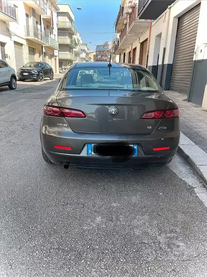 Usata Alfa Romeo 159 150 CV (110 kW) 2008 Grigio Berlina