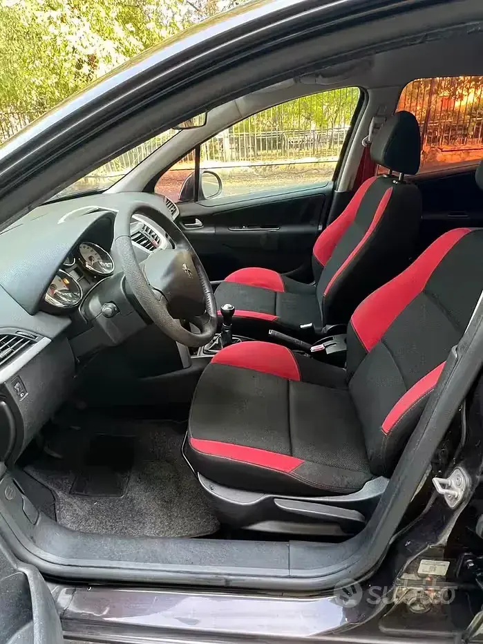 Usata Peugeot 207 95 CV (69 kW) 2012 Marrone Utilitaria