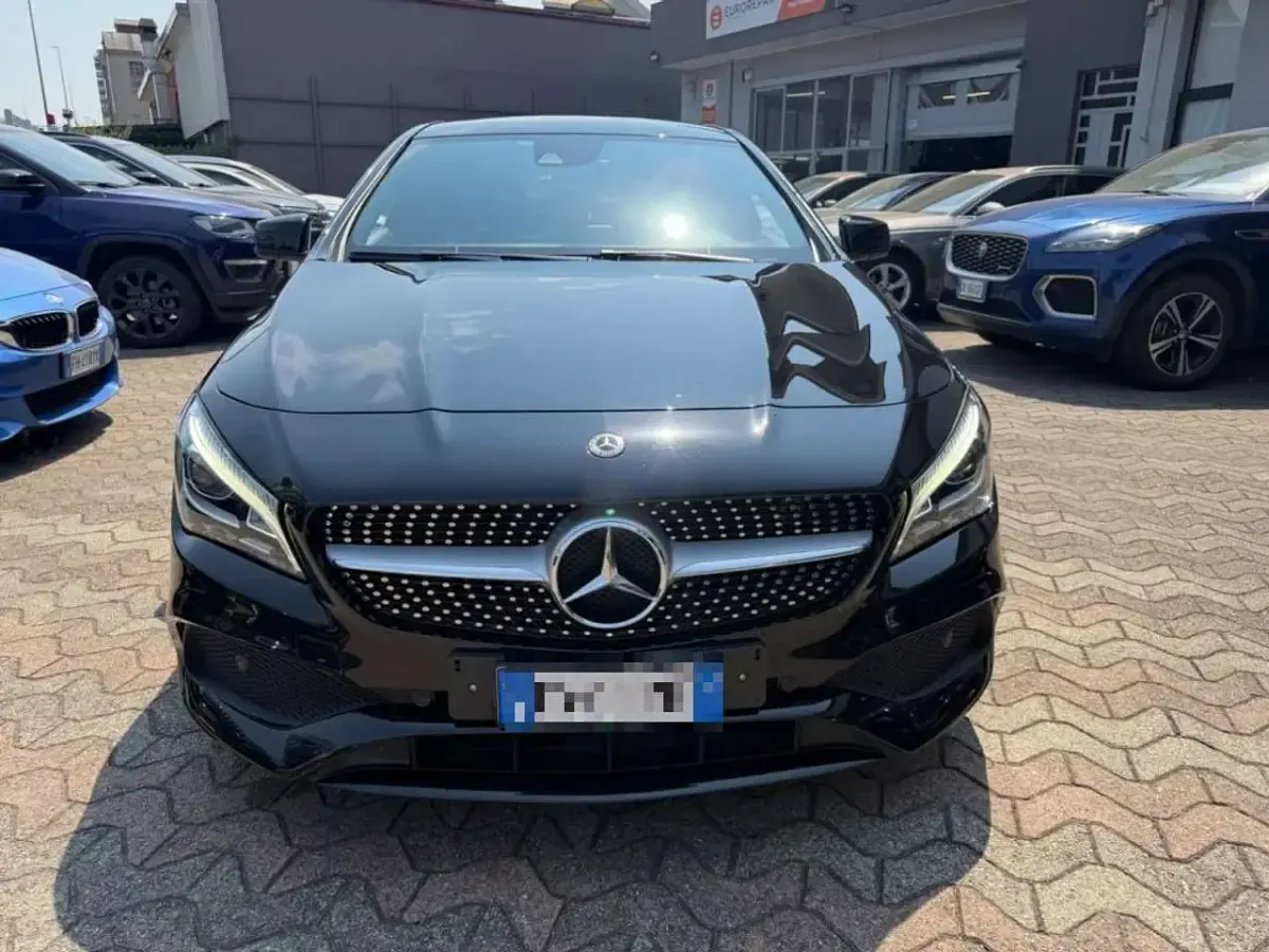 Usata Mercedes CLA180 Premium 109 CV (80 kW) 2017 Nero Coupé