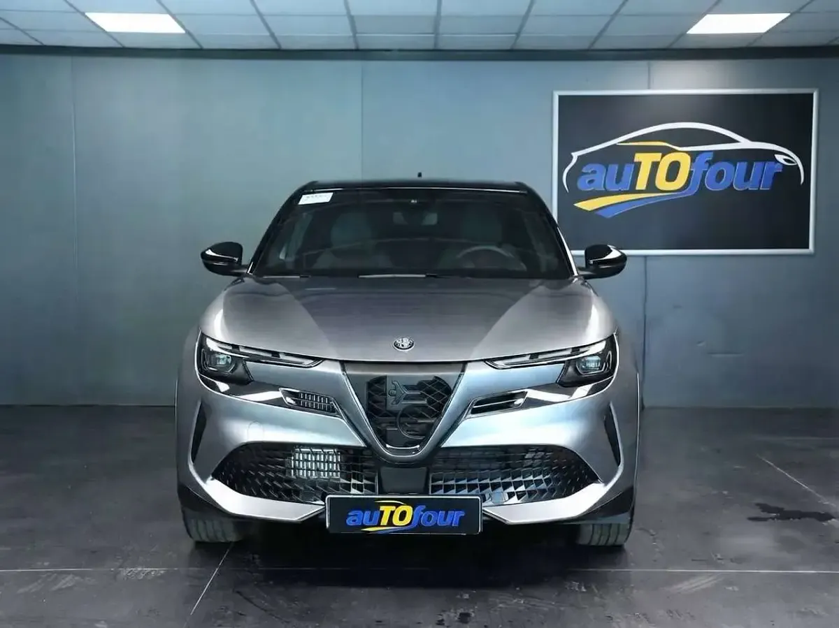Nuova Alfa Romeo GT Junior Edizione Speciale 136 CV (100 kW) 2026 Grigio SUV