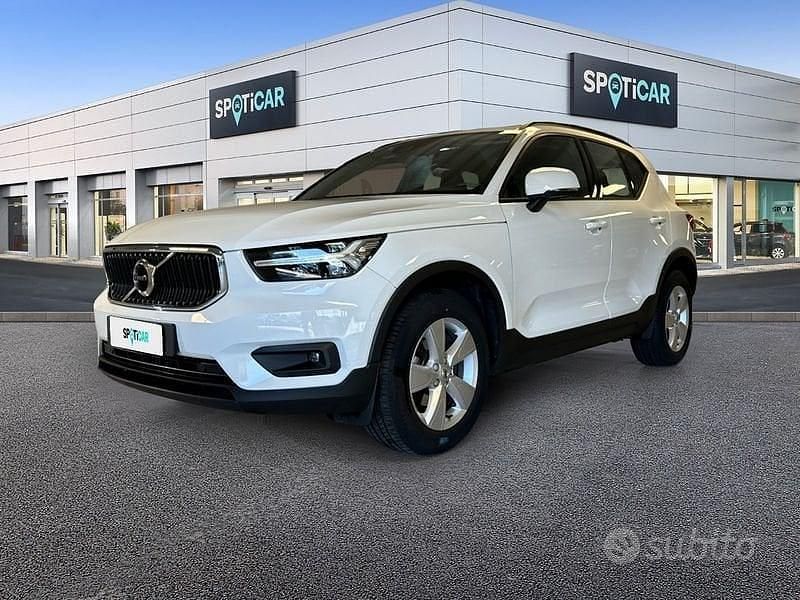 Bianco Usata 2018 Volvo XC40 Business Edition SUV | 20.650 € (Buon prezzo) - Immagine 1/4