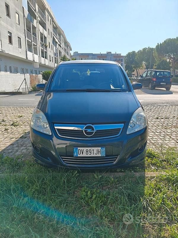 Usata Opel Zafira Cosmo 150 CV (110 kW) 2009 Blu/azzurro Monovolume