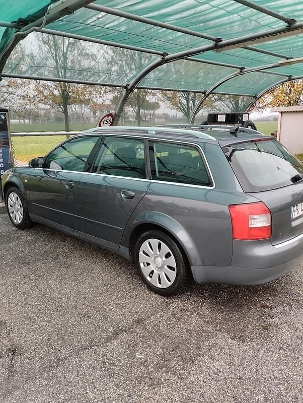 Usata Audi A4 130 CV (95 kW) 2002 Grigio Station wagon