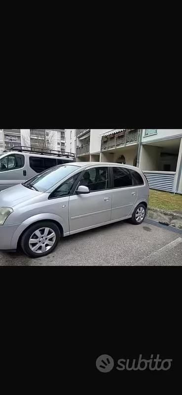 Usata Opel Meriva 90 CV (66 kW) 2005 Grigio Monovolume