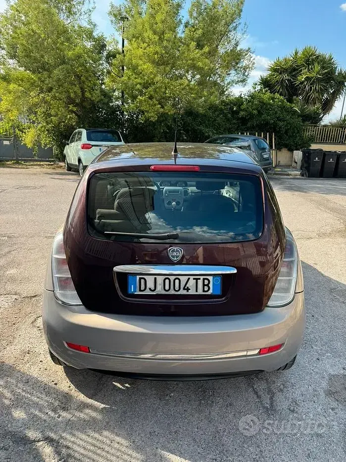 Usata Lancia Ypsilon 60 CV (44 kW) 2007 Grigio Utilitaria