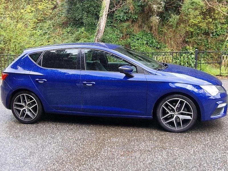 Usata Seat Leon FR 184 CV (135 kW) 2017 Blu/azzurro Berlina