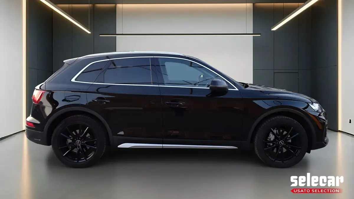 Usata Audi Q5 Advanced 163 CV (119 kW) 2023 R2t nero perla SUV