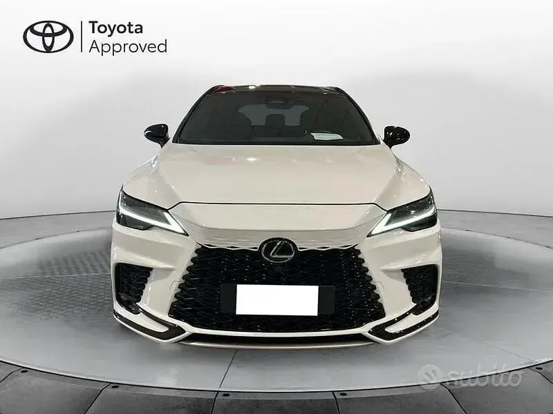 Usata Lexus RX500h Sport Line 371 CV (272 kW) 2024 Bianco SUV