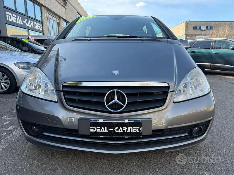 Usata Mercedes A160 Executive 95 CV (69 kW) 2011 Grigio Berlina